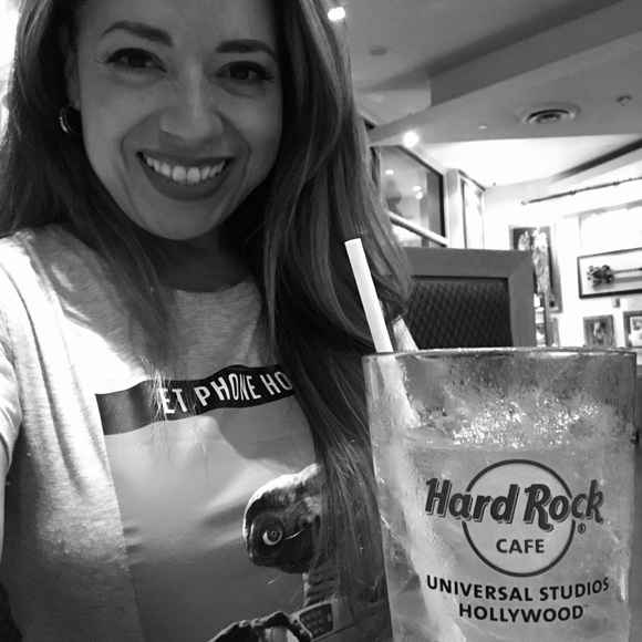 Meet Your Posher - Picture 7 of 15